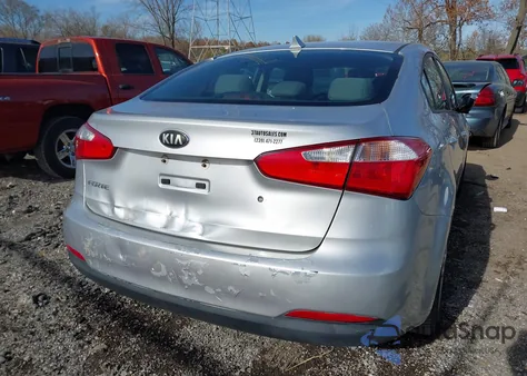2014 Kia Forte Lx z USA, uszkodzony, nr VIN KNAFK4A63E5198711
